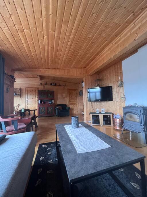 Svensby Cozy And Spacious Cabin מראה חיצוני תמונה